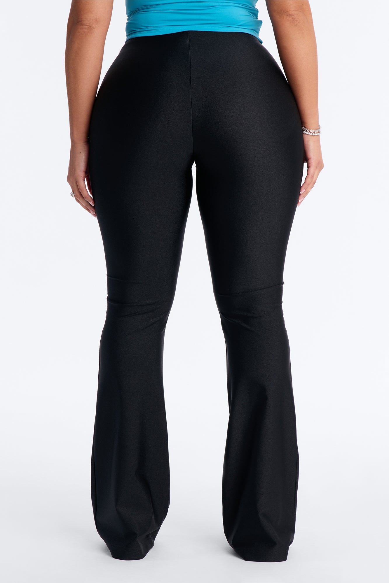 Tricot Mid Rise Flare Pant - Black