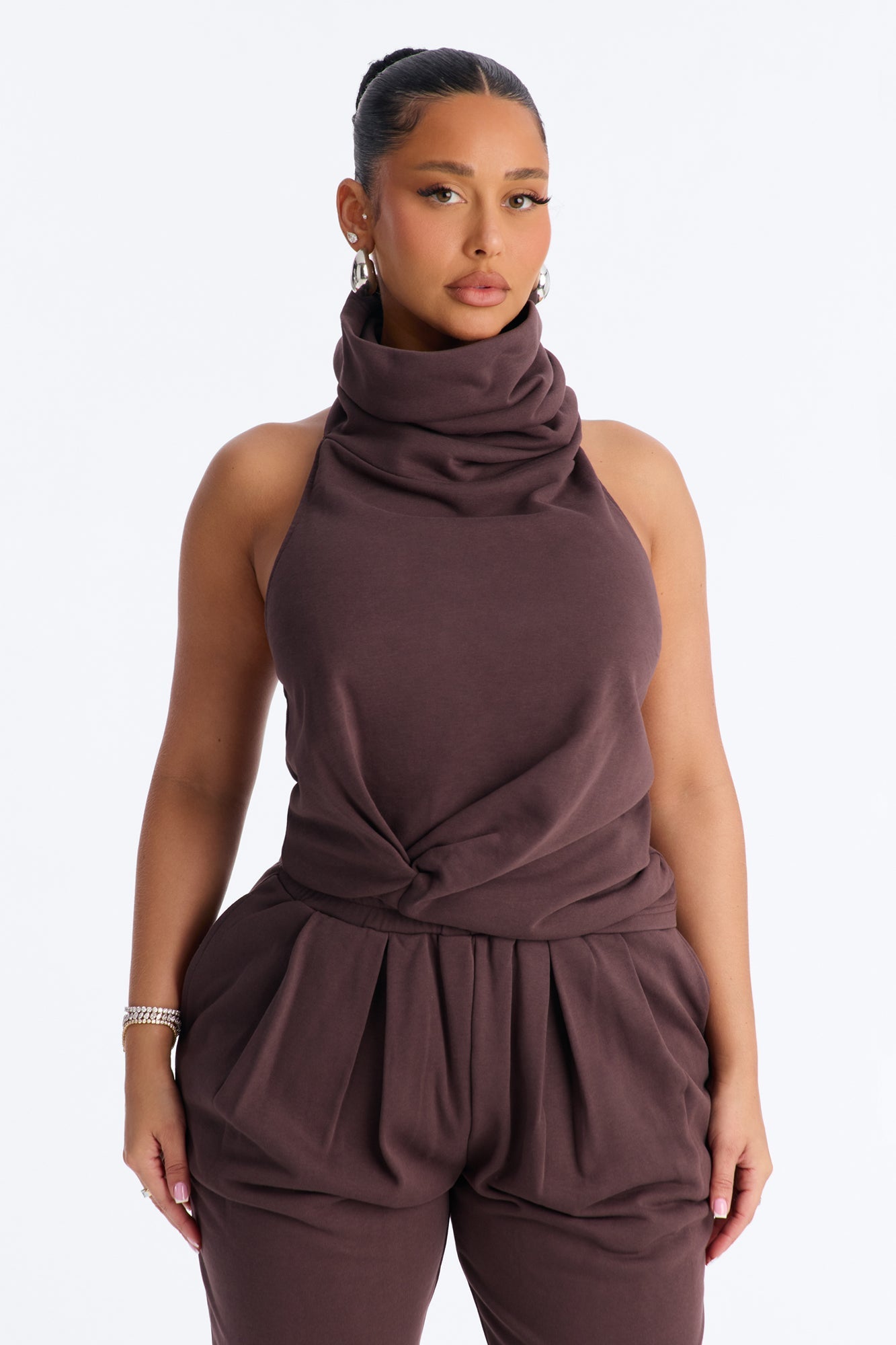 Alexia Backless Halter Jogger Set - Chocolate