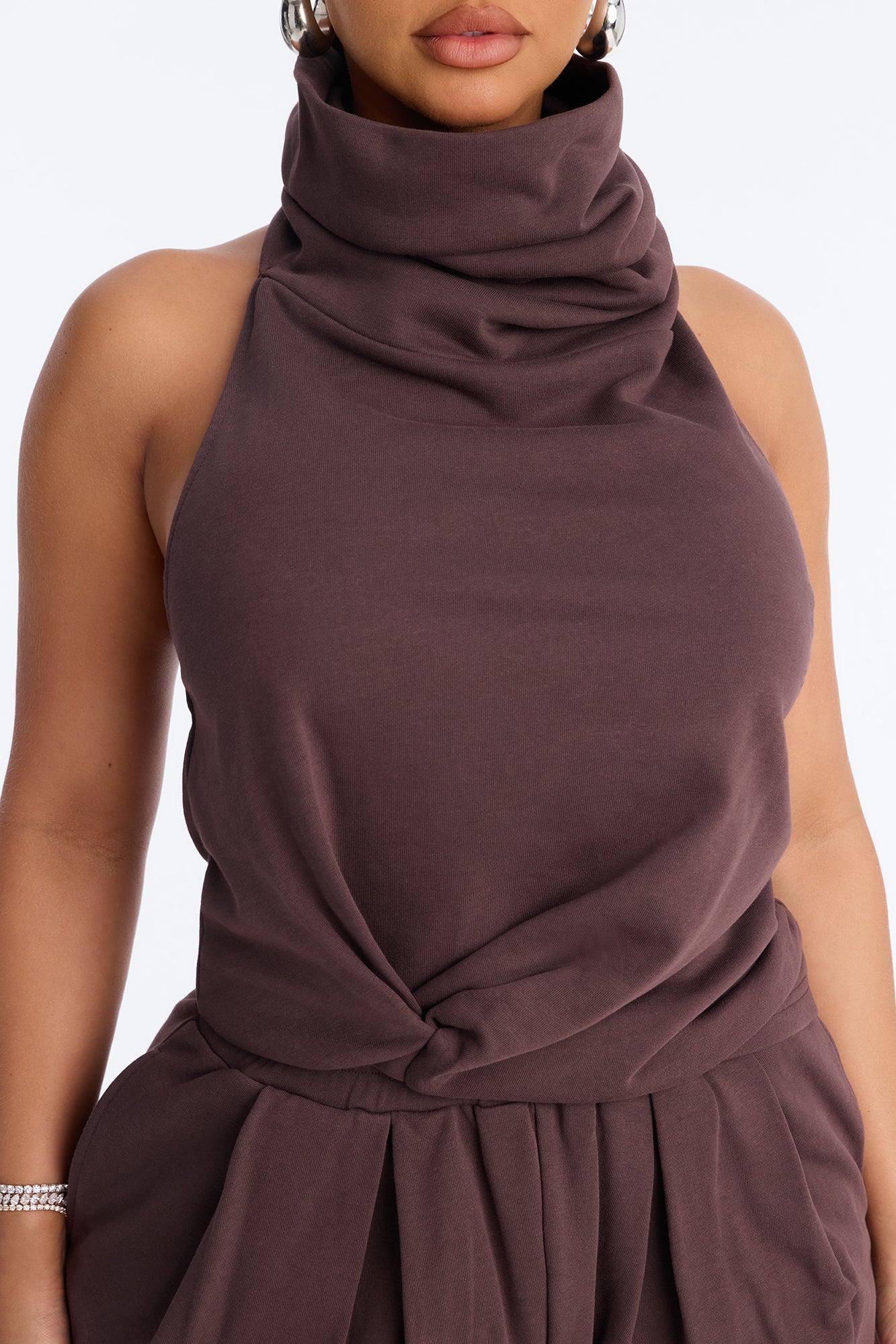 Alexia Backless Halter Jogger Set - Chocolate