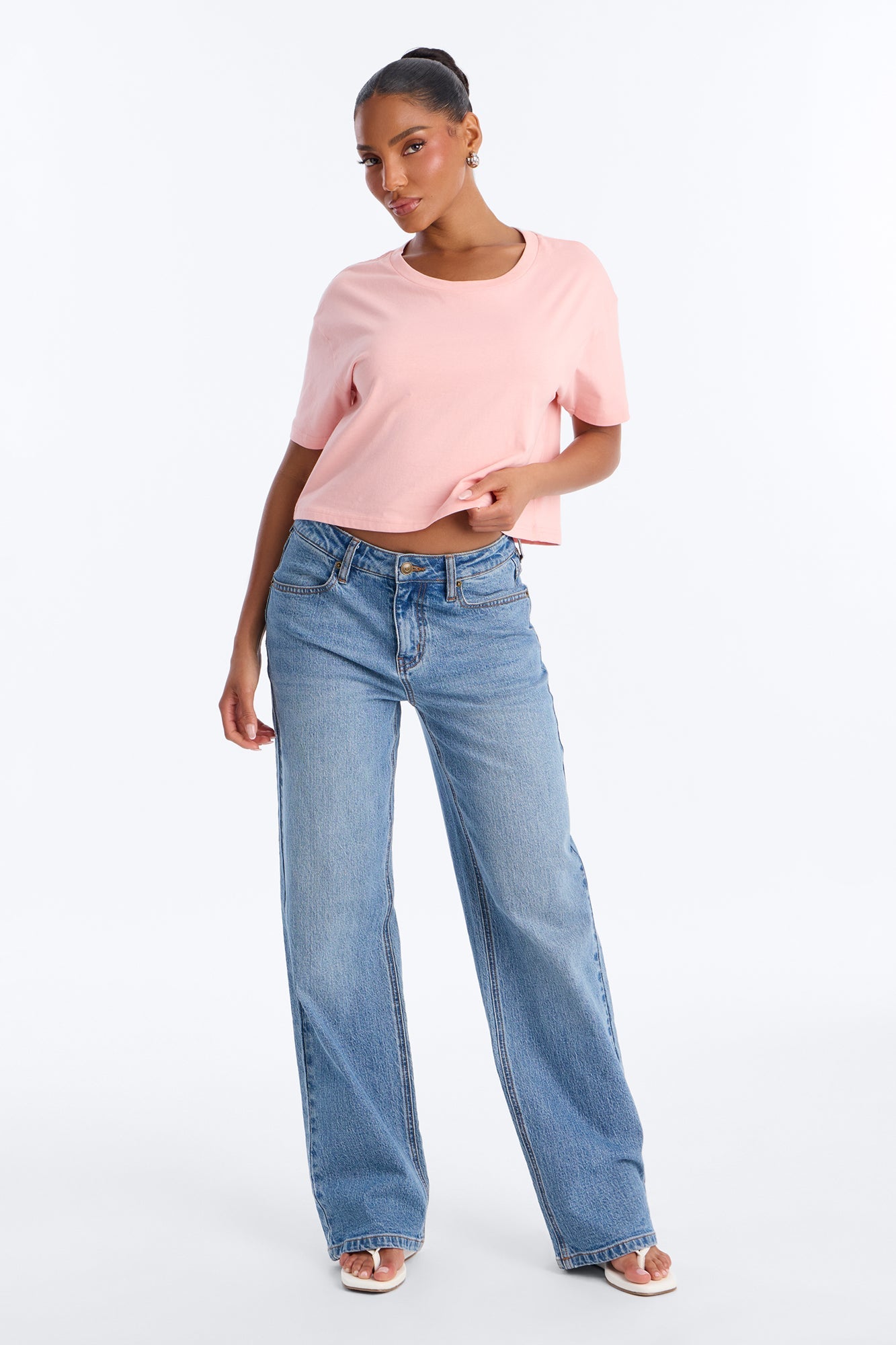 Simple And Modern Cropped Tee - Rosette